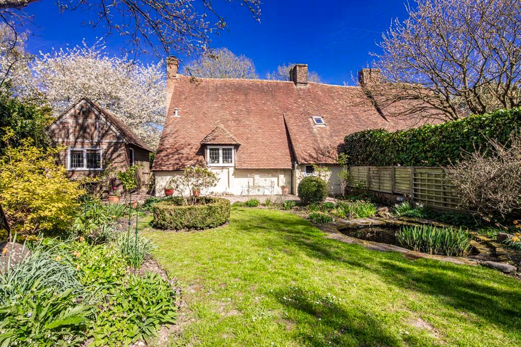 Property photo 2 of 17