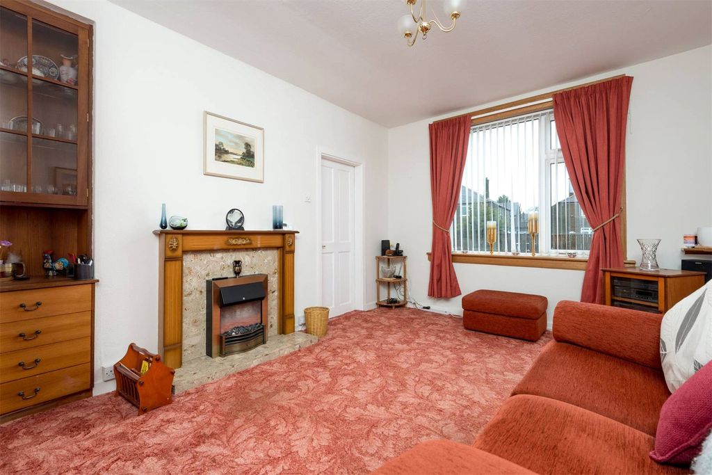 Property photo 2 of 15 Picture No. 10