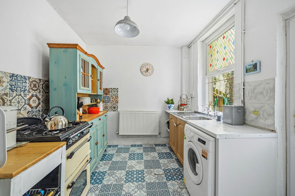 Property photo 3 of 23