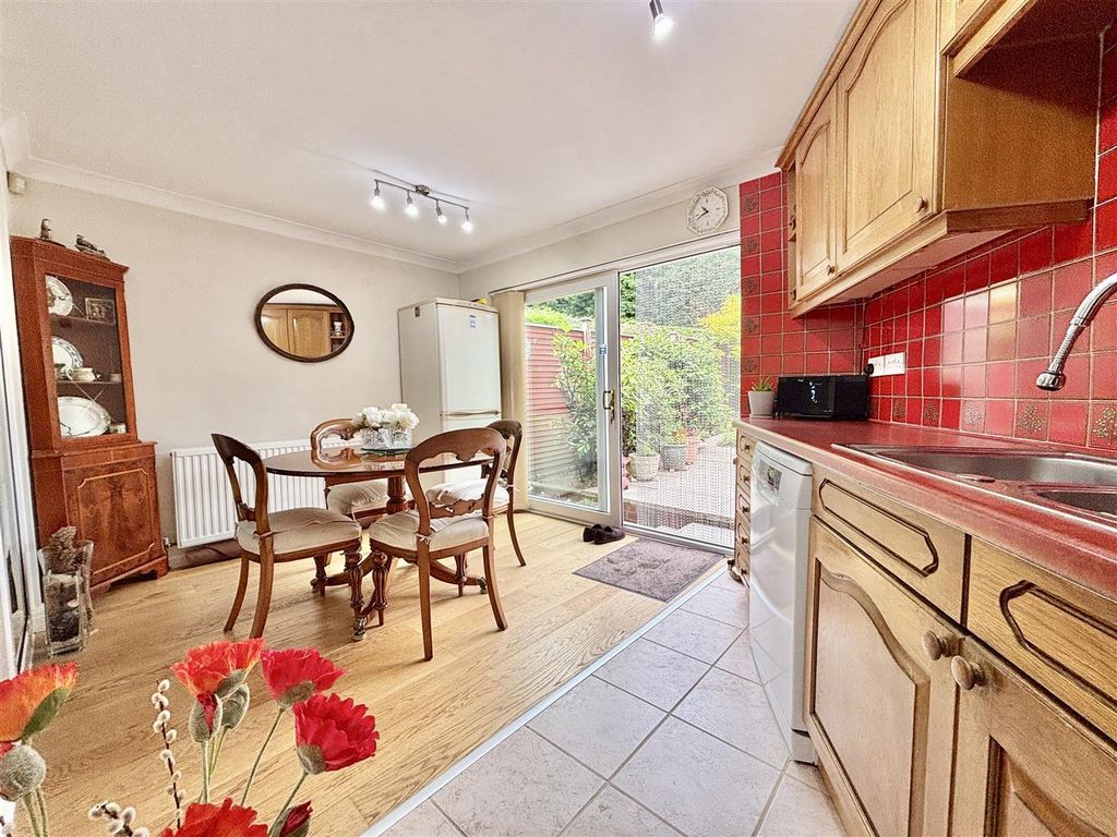 Property photo 3 of 26 Kitchen/Diner