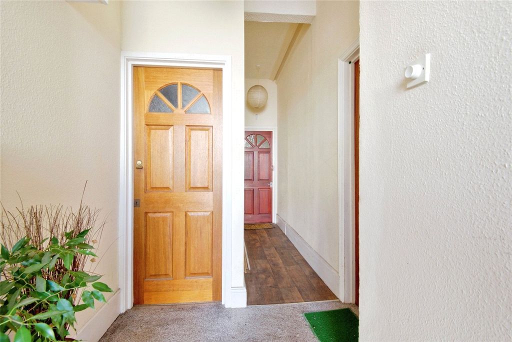 Property photo 3 of 11 Picture No. 02