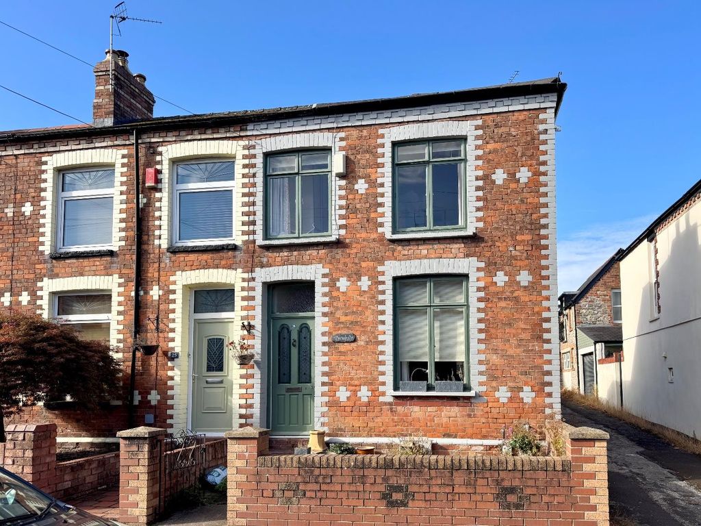 Property photo 1 of 11 Front