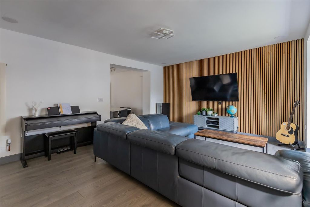 Property photo 3 of 21 37-10.Jpg