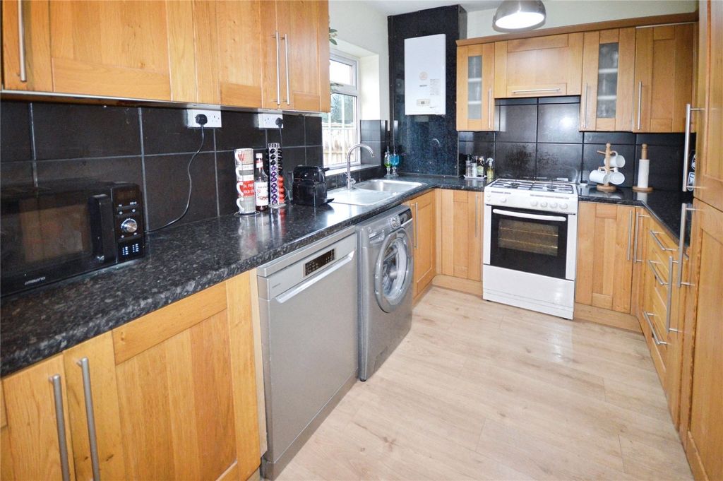 Property photo 2 of 18 Kitchen/Dining Room