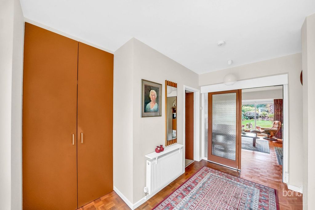 Property photo 3 of 26