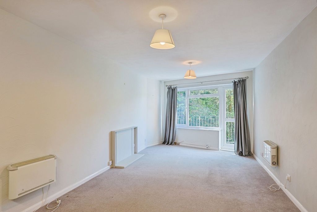 Property photo 3 of 16 Pbox-Img.Jpg