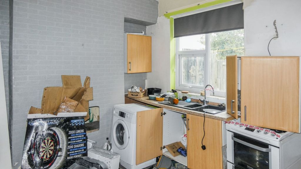 Property photo 3 of 8 Image 3