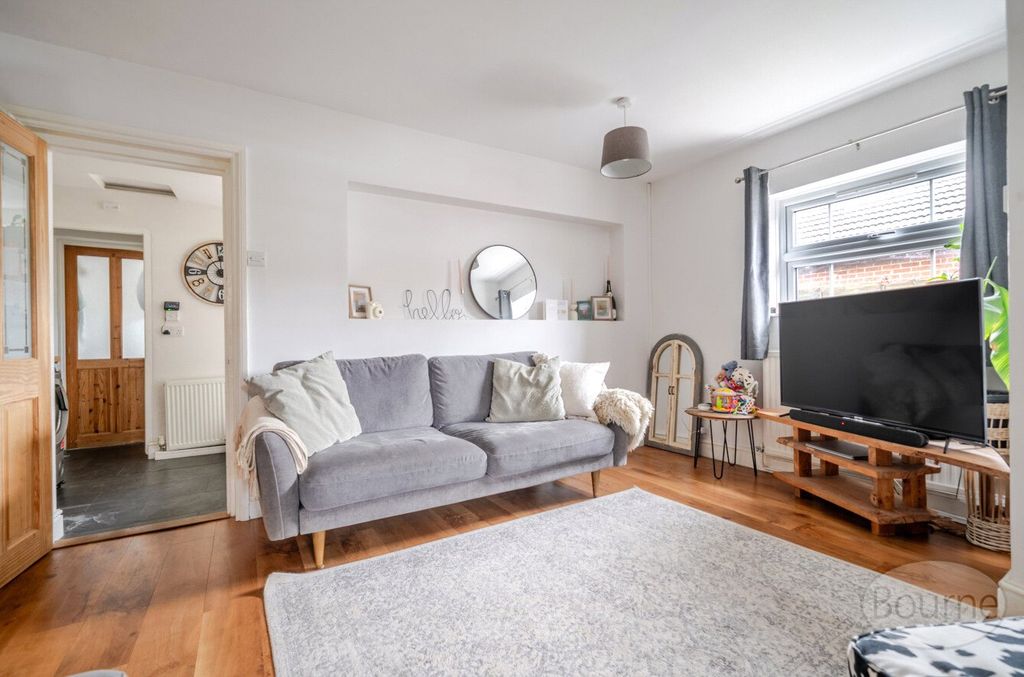 Property photo 2 of 18 Picture No. 21