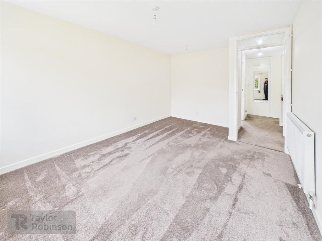 Property photo 3 of 9 Cam02600G0-Pr0590-Still003.Jpg