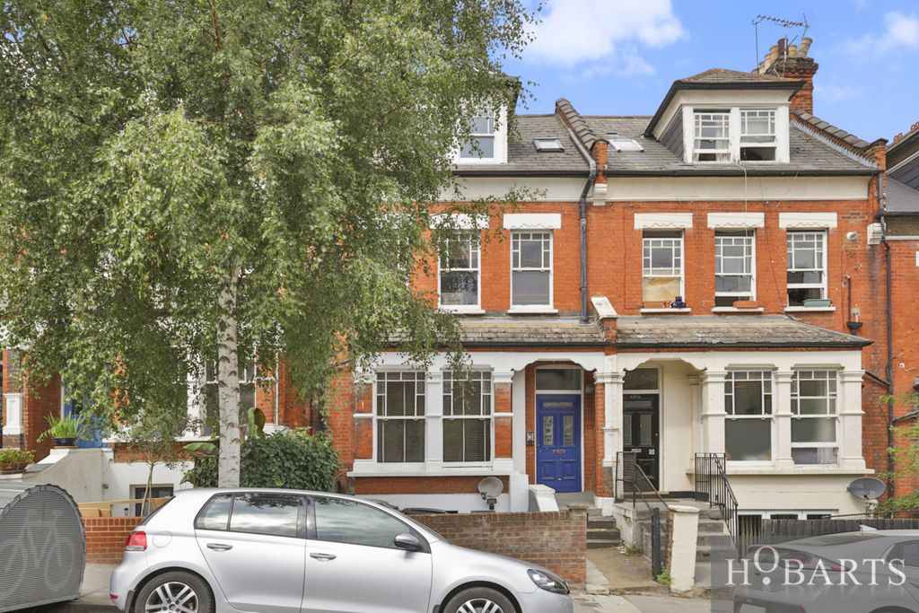 Property photo 1 of 13 Spacious 2-Bed Duplex With Garden