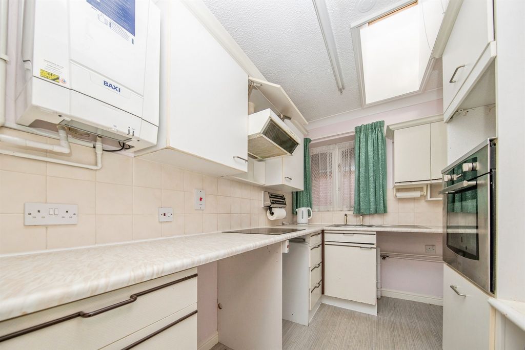 Property photo 3 of 13