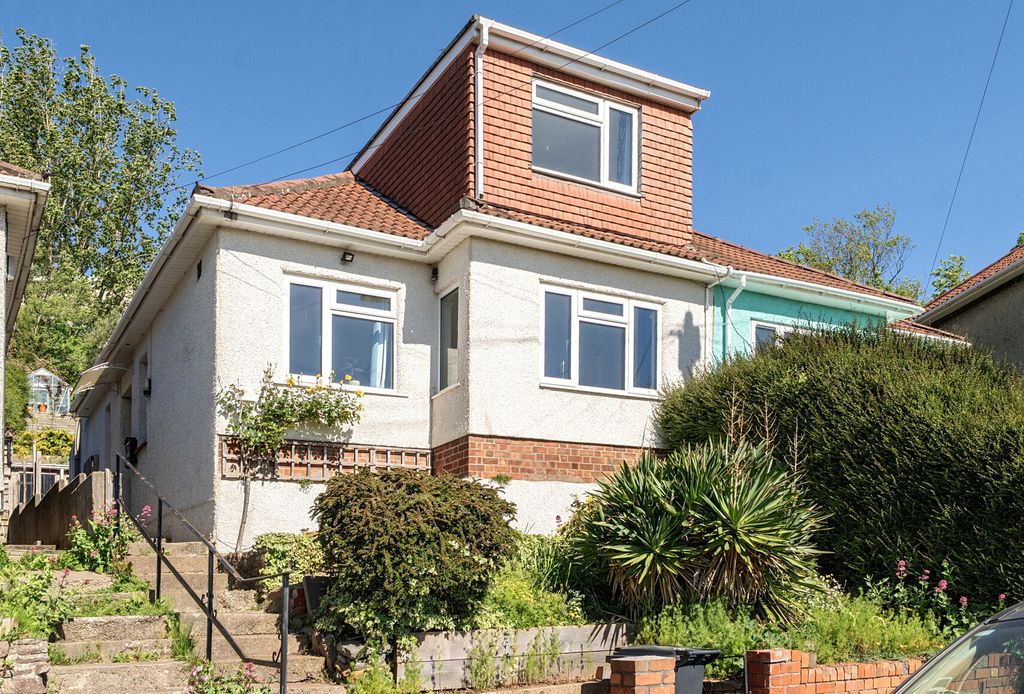 Property photo 1 of 20 1-69F36d9Cde410-1...