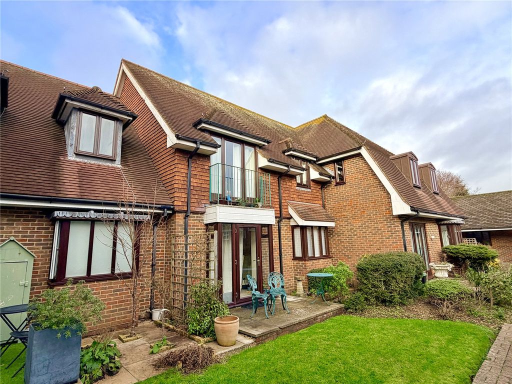 Property photo 1 of 8 Picture No. 15