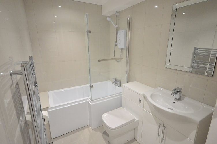 Property photo 3 of 6 Bathroom