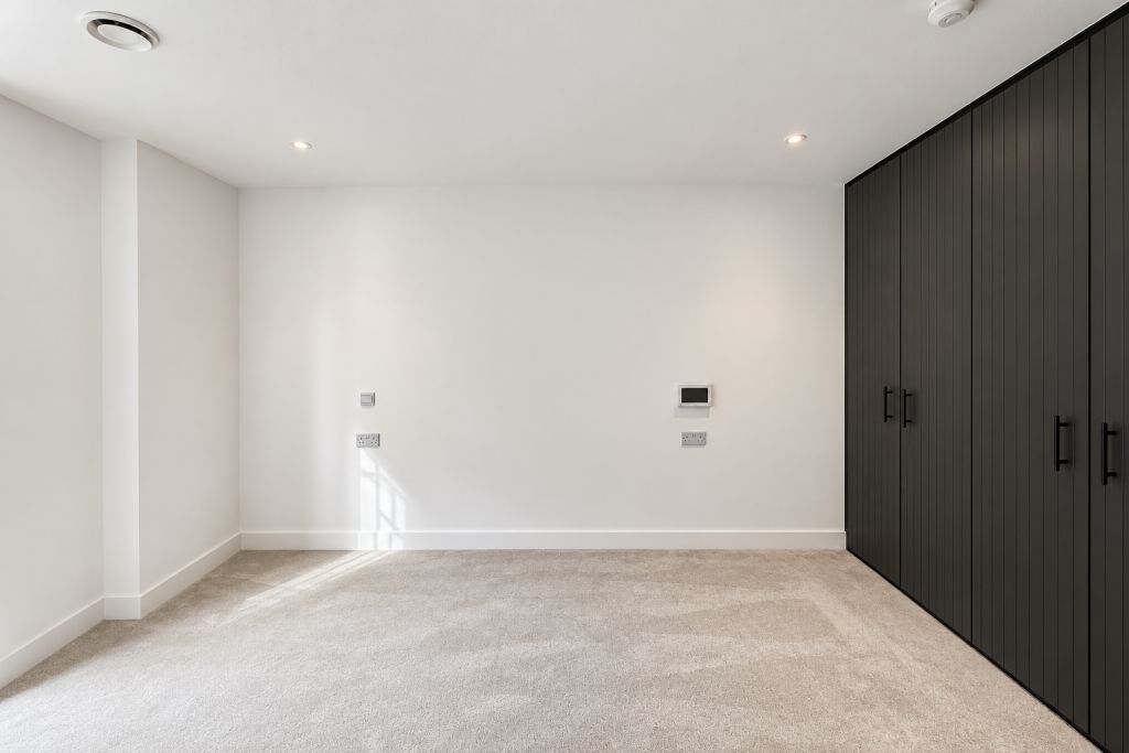 Property photo 2 of 2 5