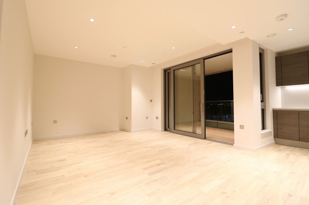 Property photo 2 of 12 Reception