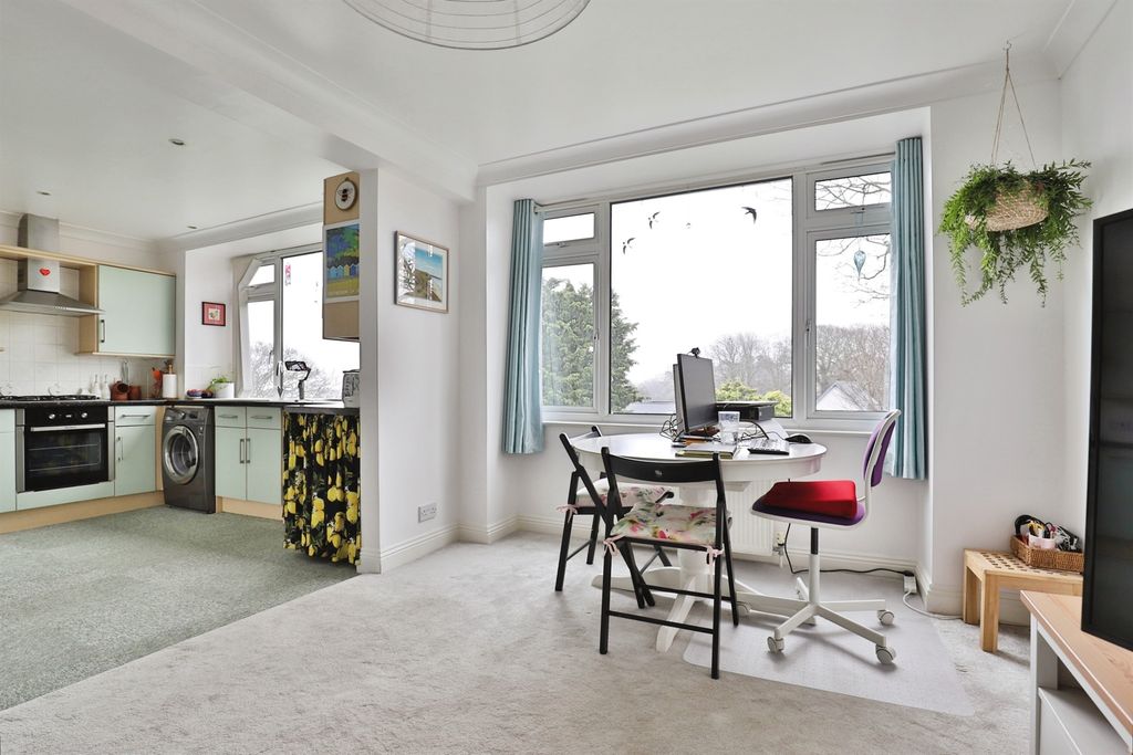 Property photo 3 of 20