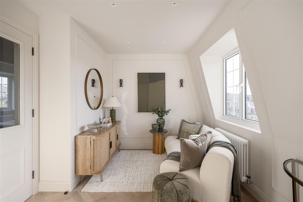 Property photo 3 of 40