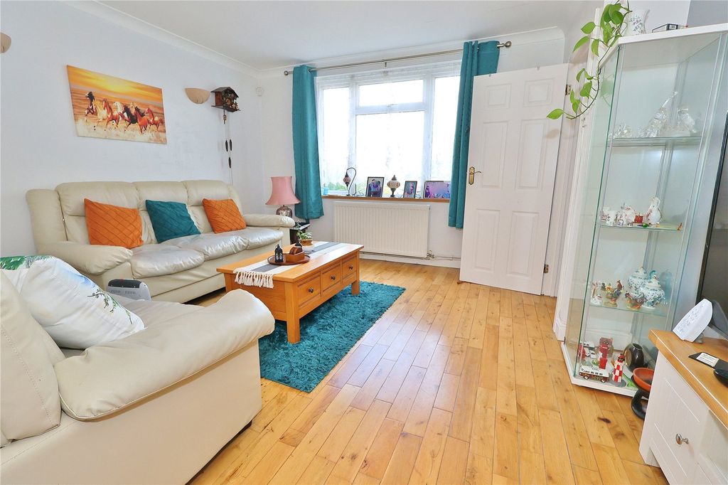 Property photo 2 of 12 Picture No. 16