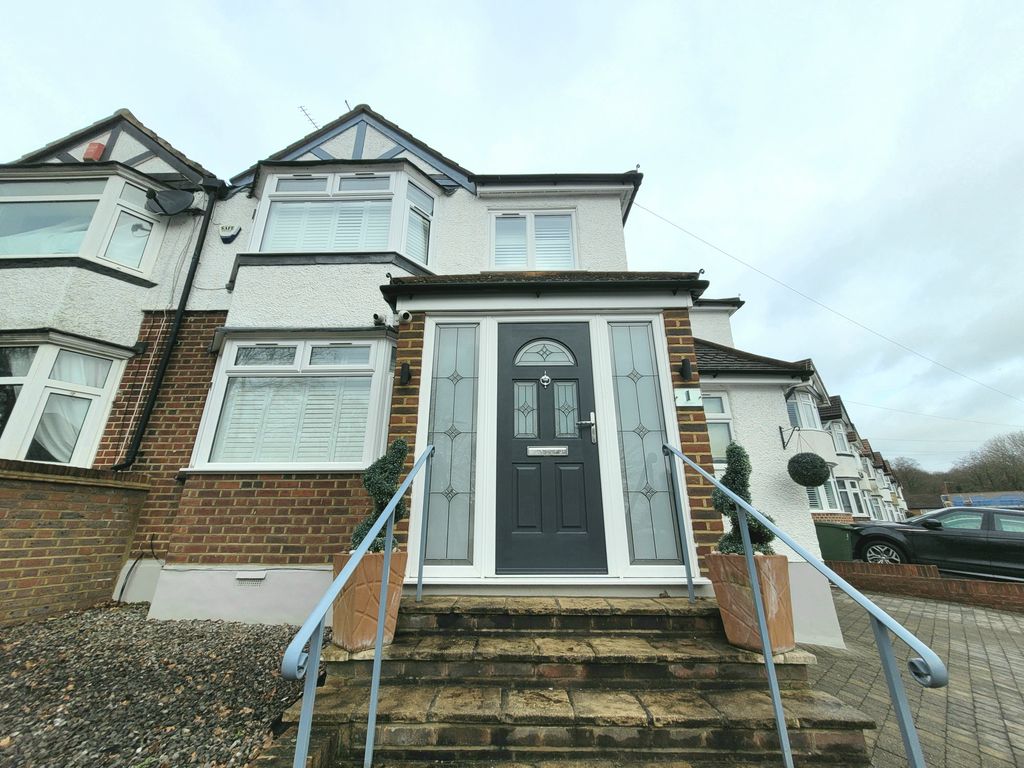 Property photo 2 of 14 Front