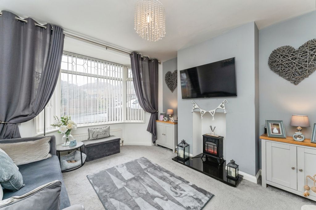 Property photo 3 of 21 Pbox-Img.Jpg