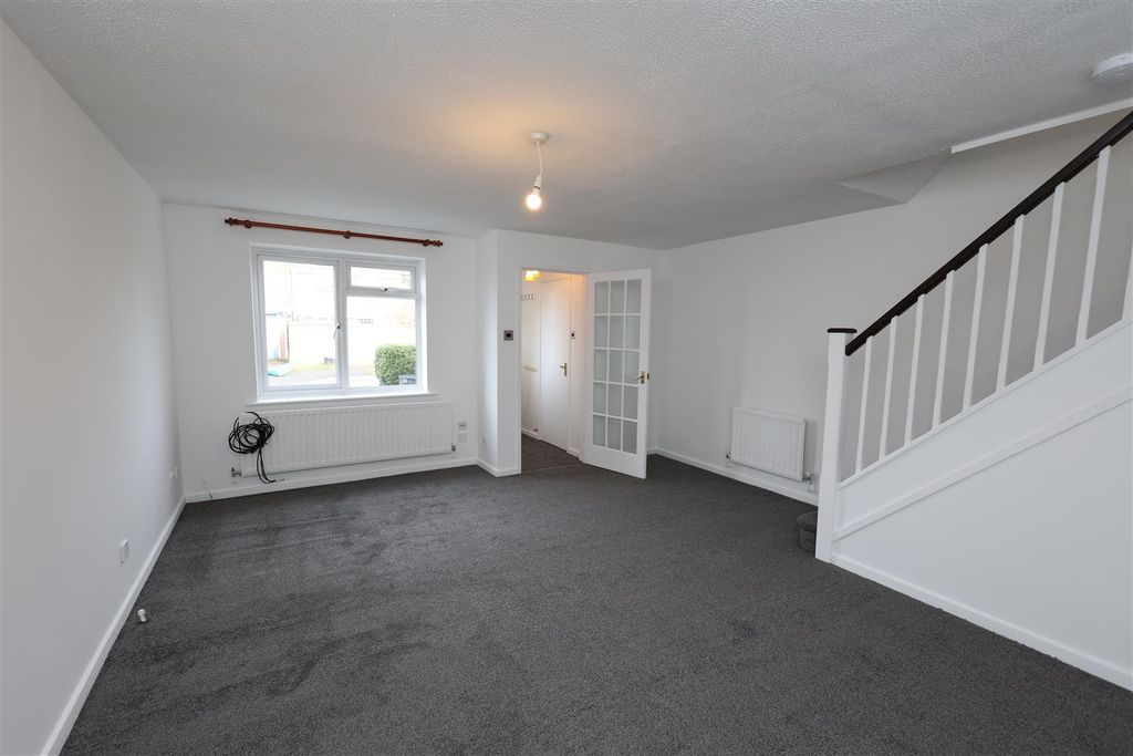 Property photo 2 of 17 Living Room