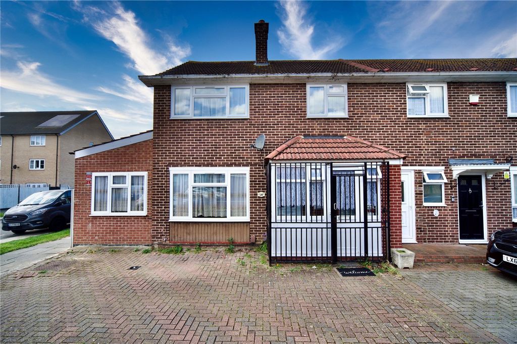 Property photo 1 of 35 Picture No. 12