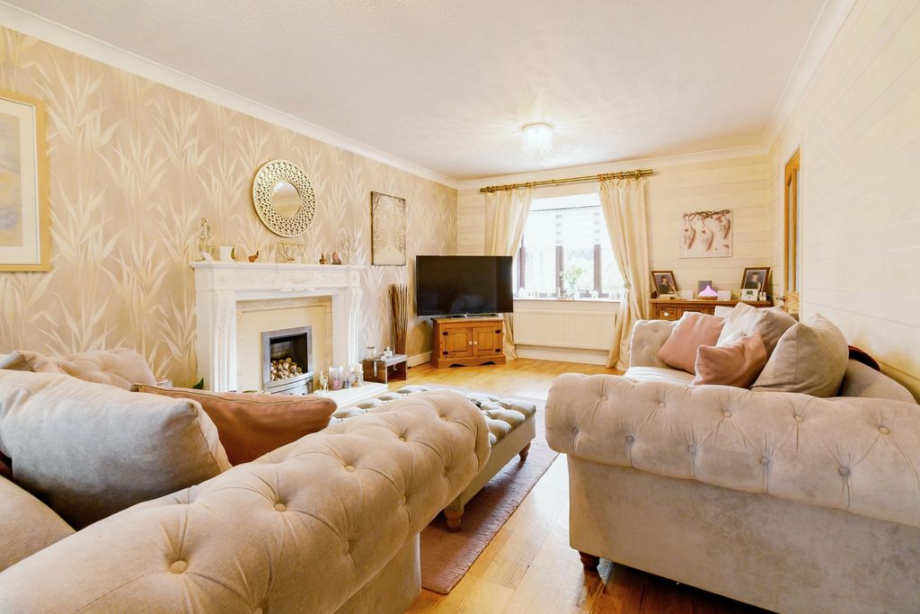 Property photo 2 of 33 Photography