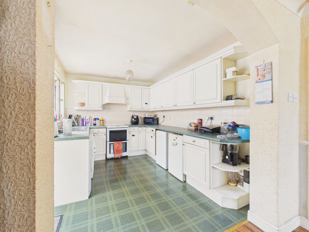 Property photo 3 of 14 5381336
