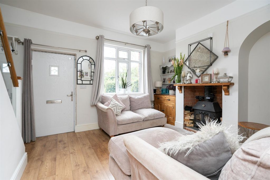 Property photo 2 of 14 124 Darley Green Road_13.Jpg