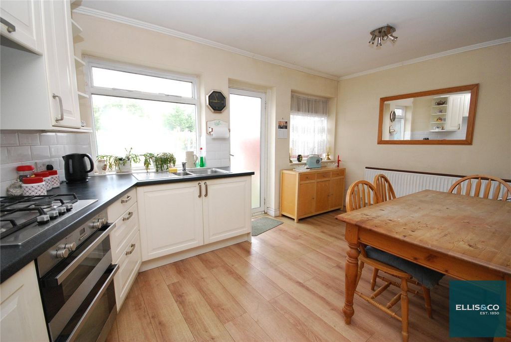 Property photo 1 of 11 Picture No. 10