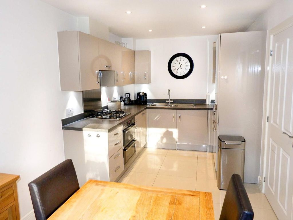 Property photo 2 of 11 Kitchen Lulworth.Jpg