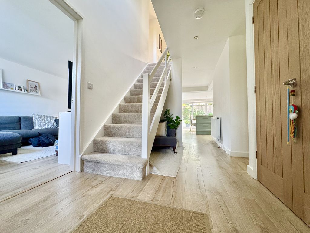 Property photo 3 of 23