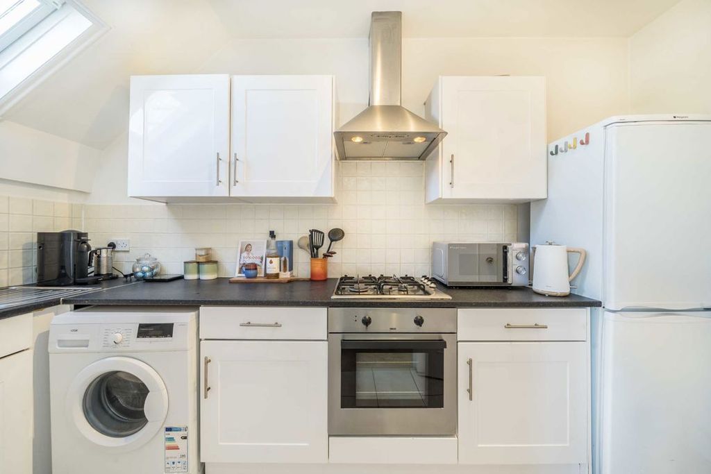 Property photo 3 of 4