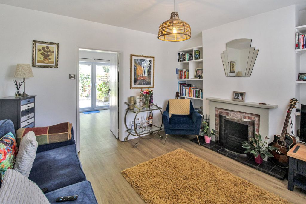Property photo 2 of 15
