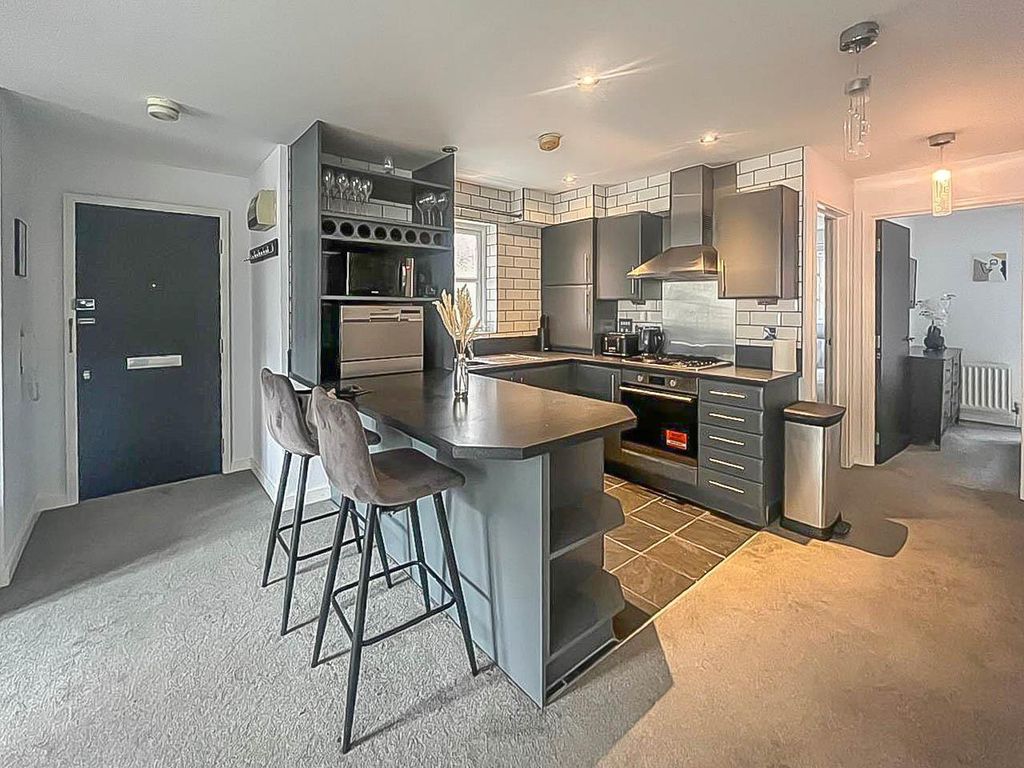 Property photo 3 of 9 16.Jpg