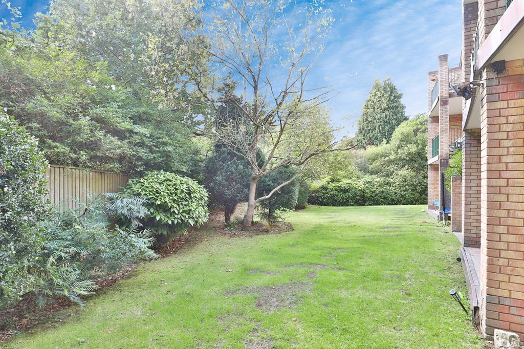 Property photo 2 of 17 Photo