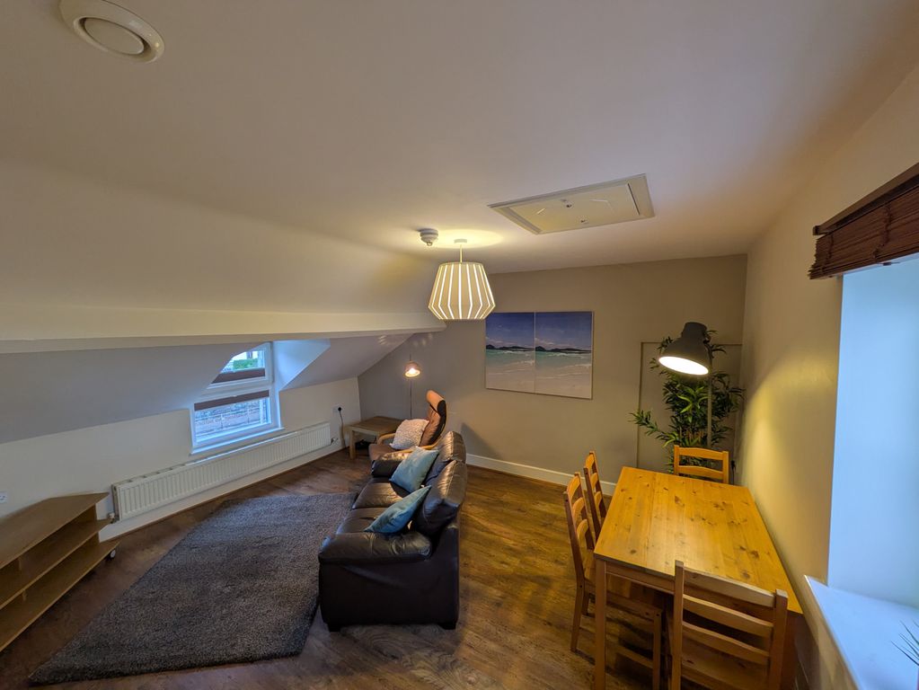 Property photo 1 of 7 Lounge
