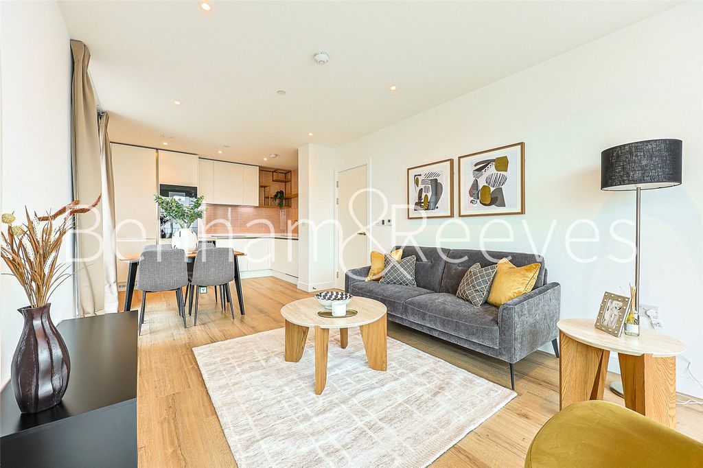 Property photo 3 of 15 Picture No. 05
