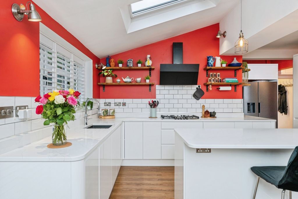 Property photo 3 of 19 Pbox-Img.Jpg
