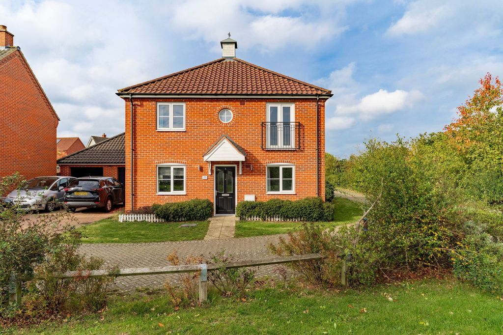 Property photo 1 of 18