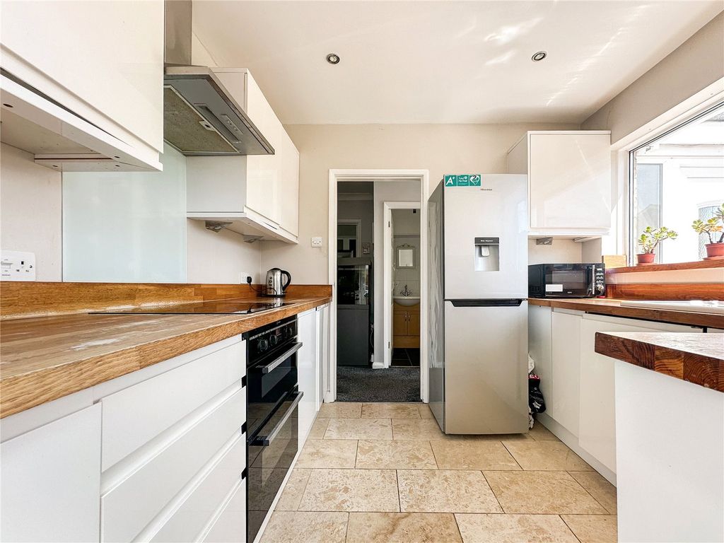 Property photo 1 of 16 Kitchen