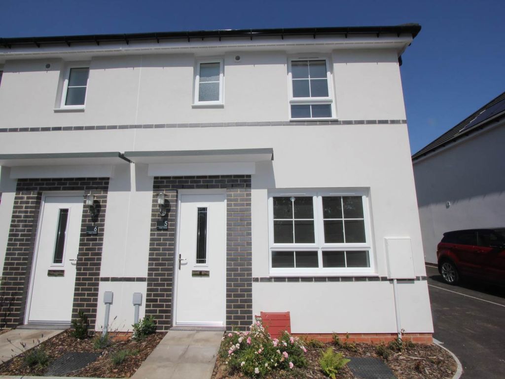 Property photo 1 of 12 Front