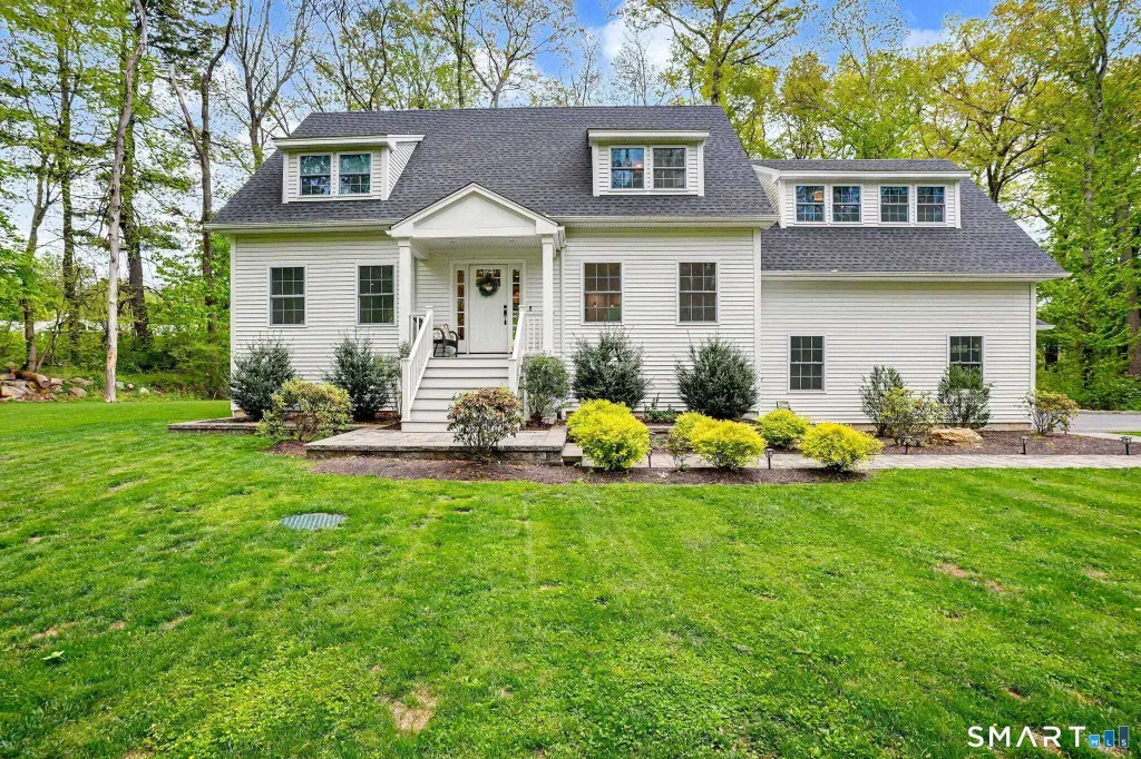 Property photo 1 of 31