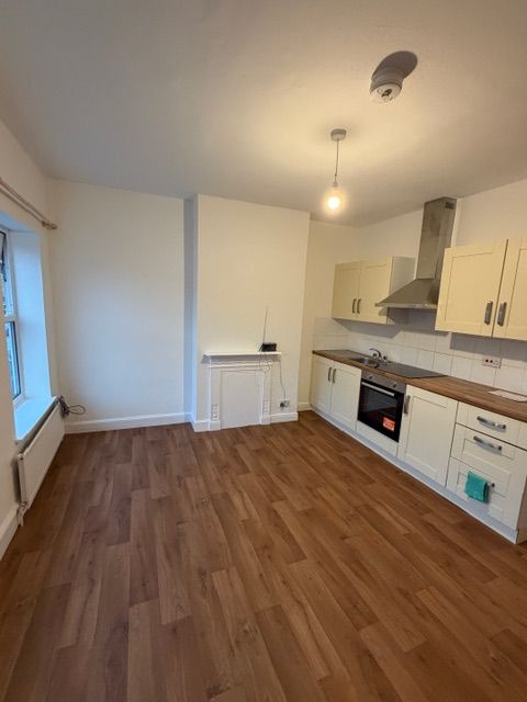 Property photo 3 of 7 Gallery