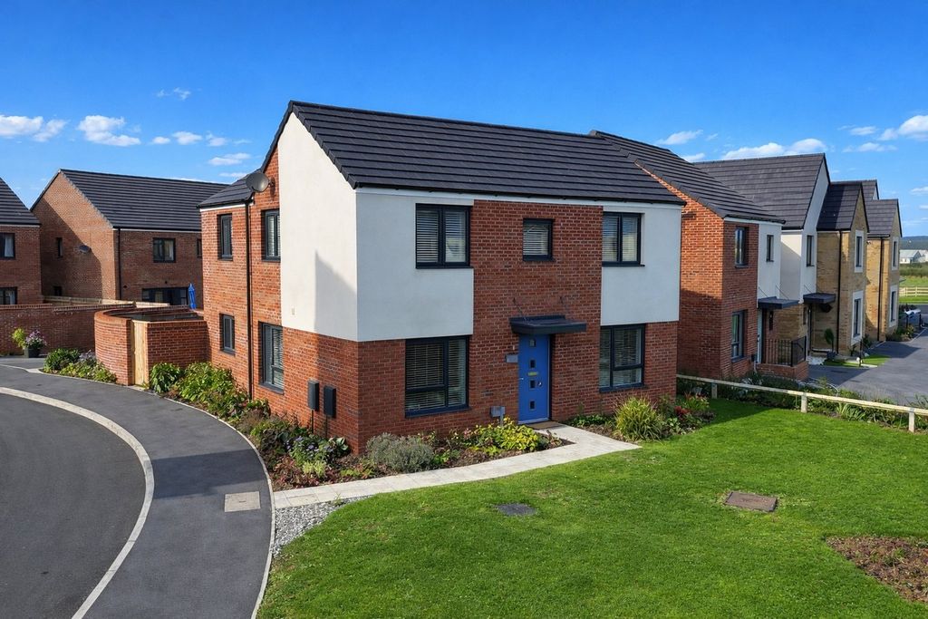 Property photo 1 of 38