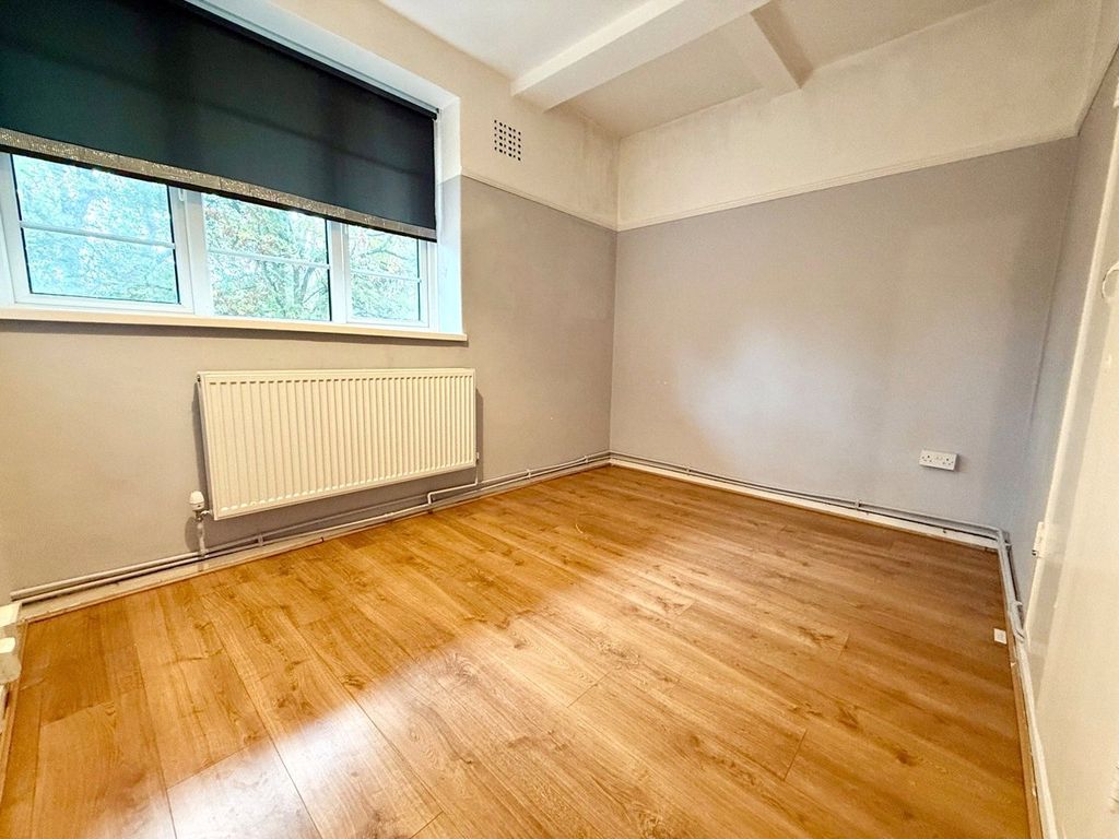 Property photo 2 of 7 Picture No. 01