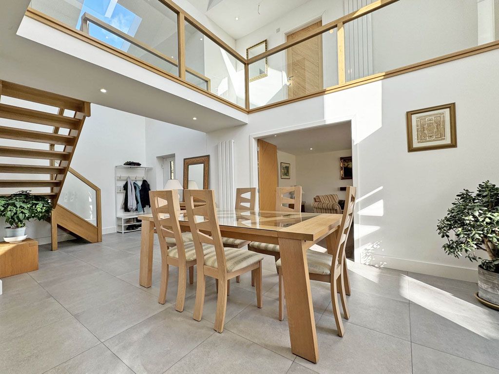 Property photo 3 of 18 Photo 3