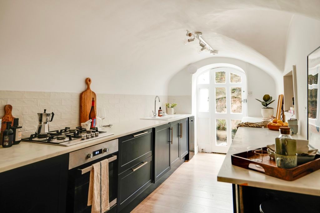 Property photo 2 of 17 Kitchen