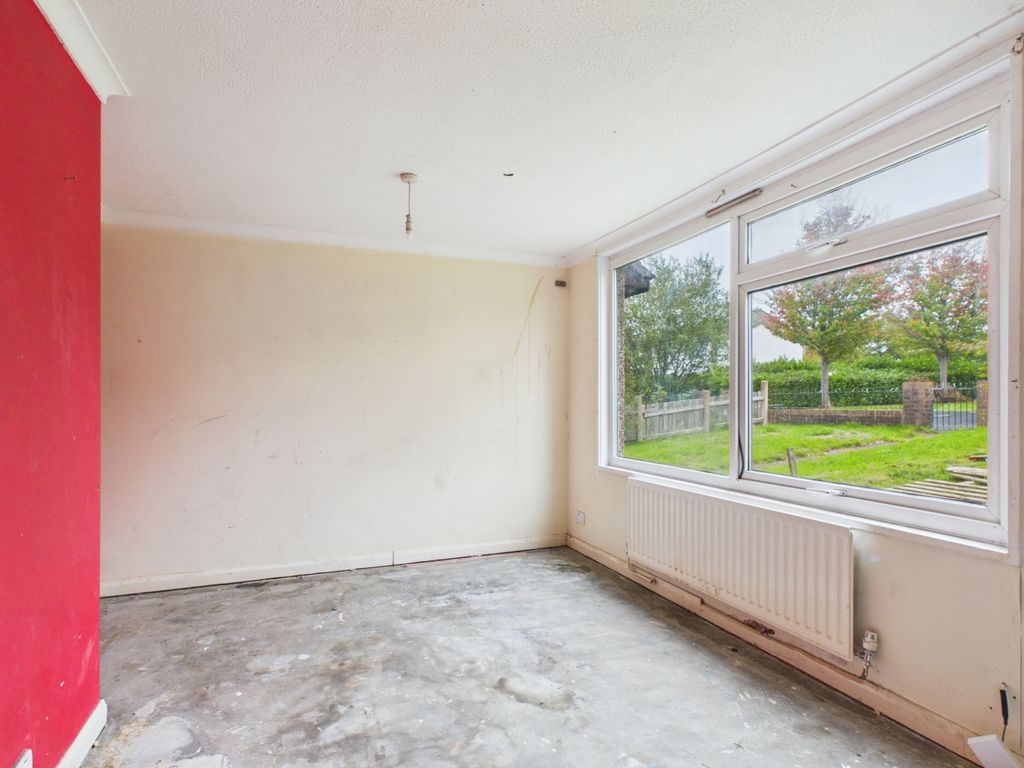 Property photo 3 of 14 Cam01445G0-Pr0911-Still001